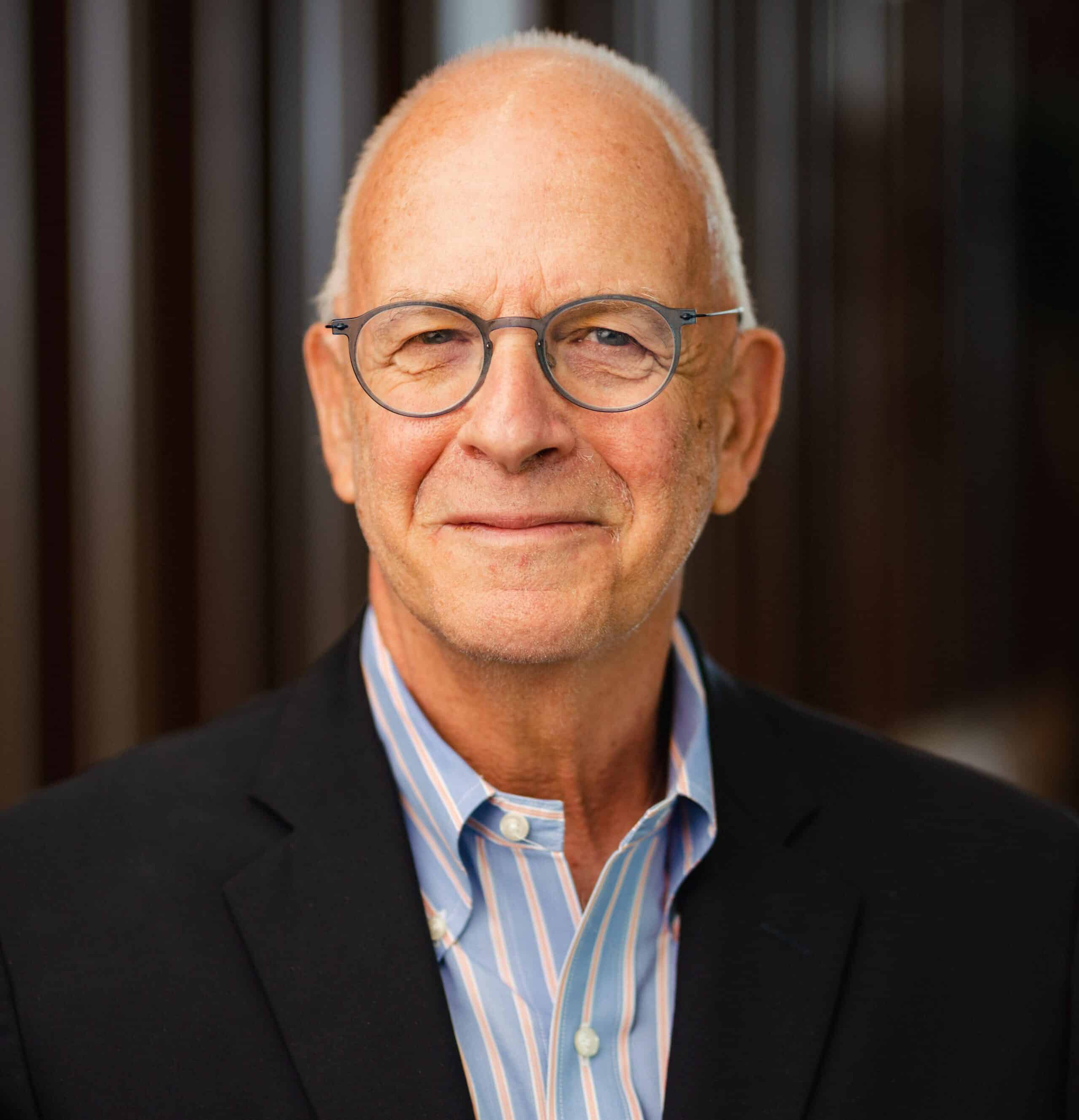 Guiora Headshot 2021 HiRes e1667954733925