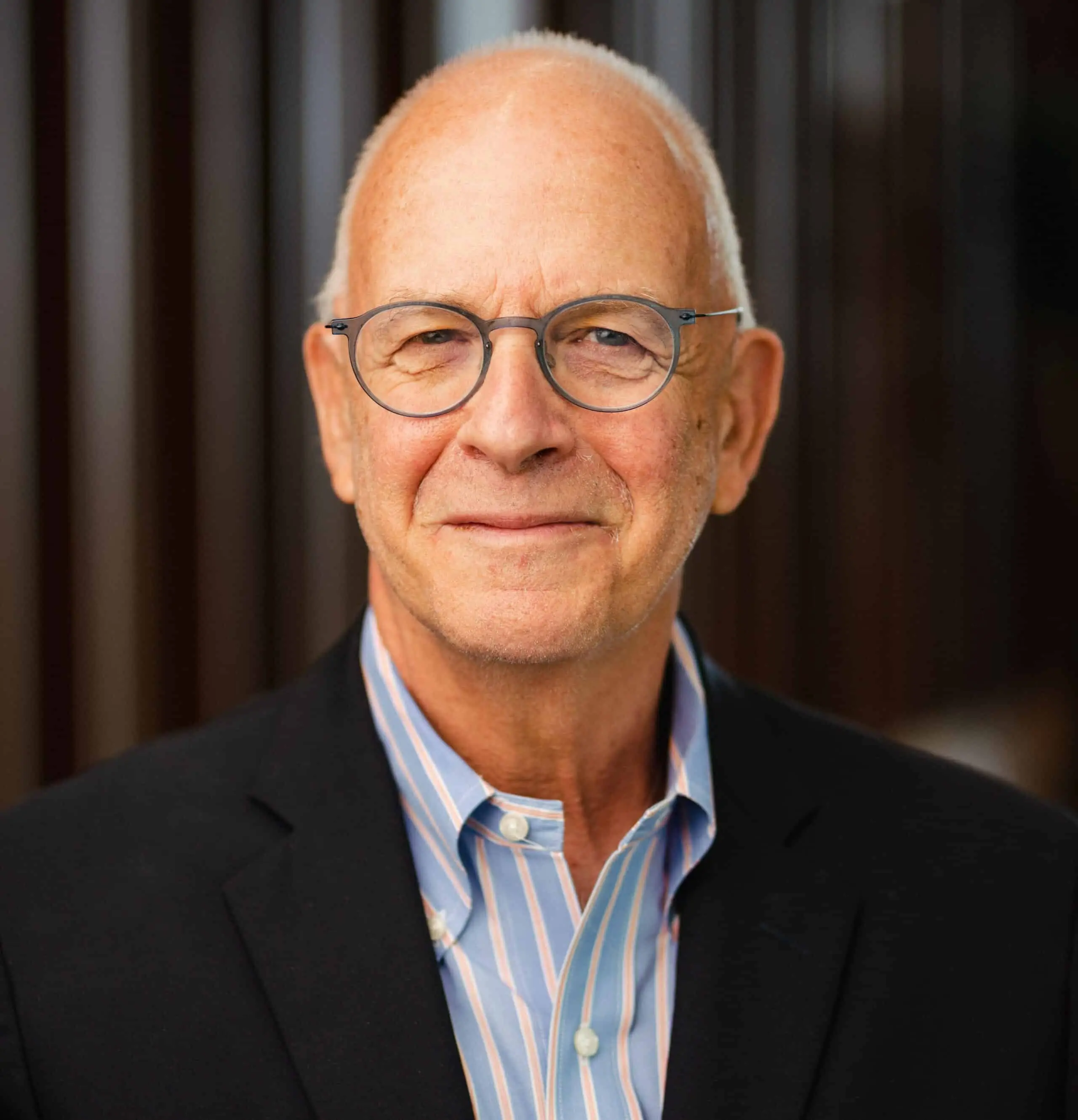 Guiora Headshot 2021 HiRes e1667954733925